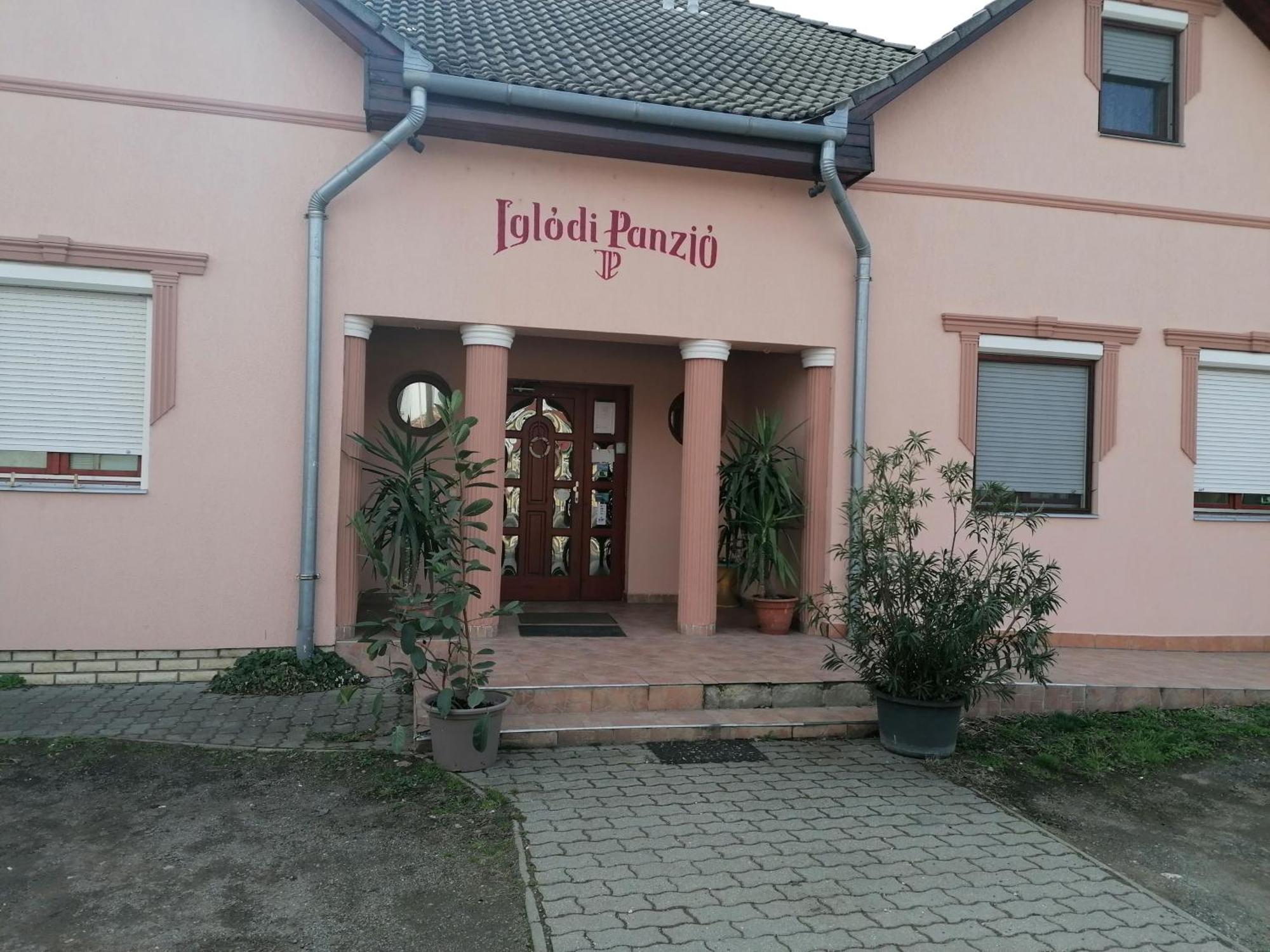 Hotel Iglodi Panzio Kunszentmárton Exteriér fotografie