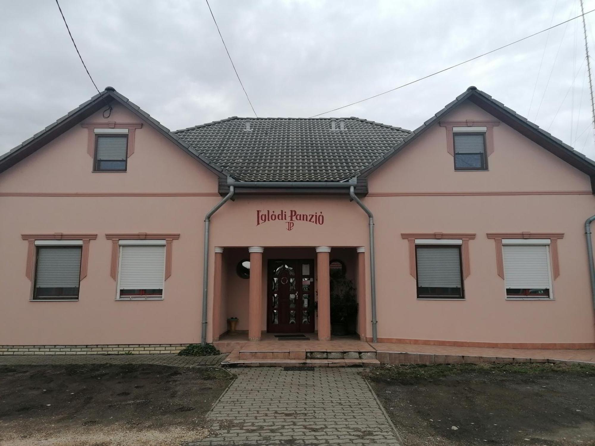 Hotel Iglodi Panzio Kunszentmárton Exteriér fotografie