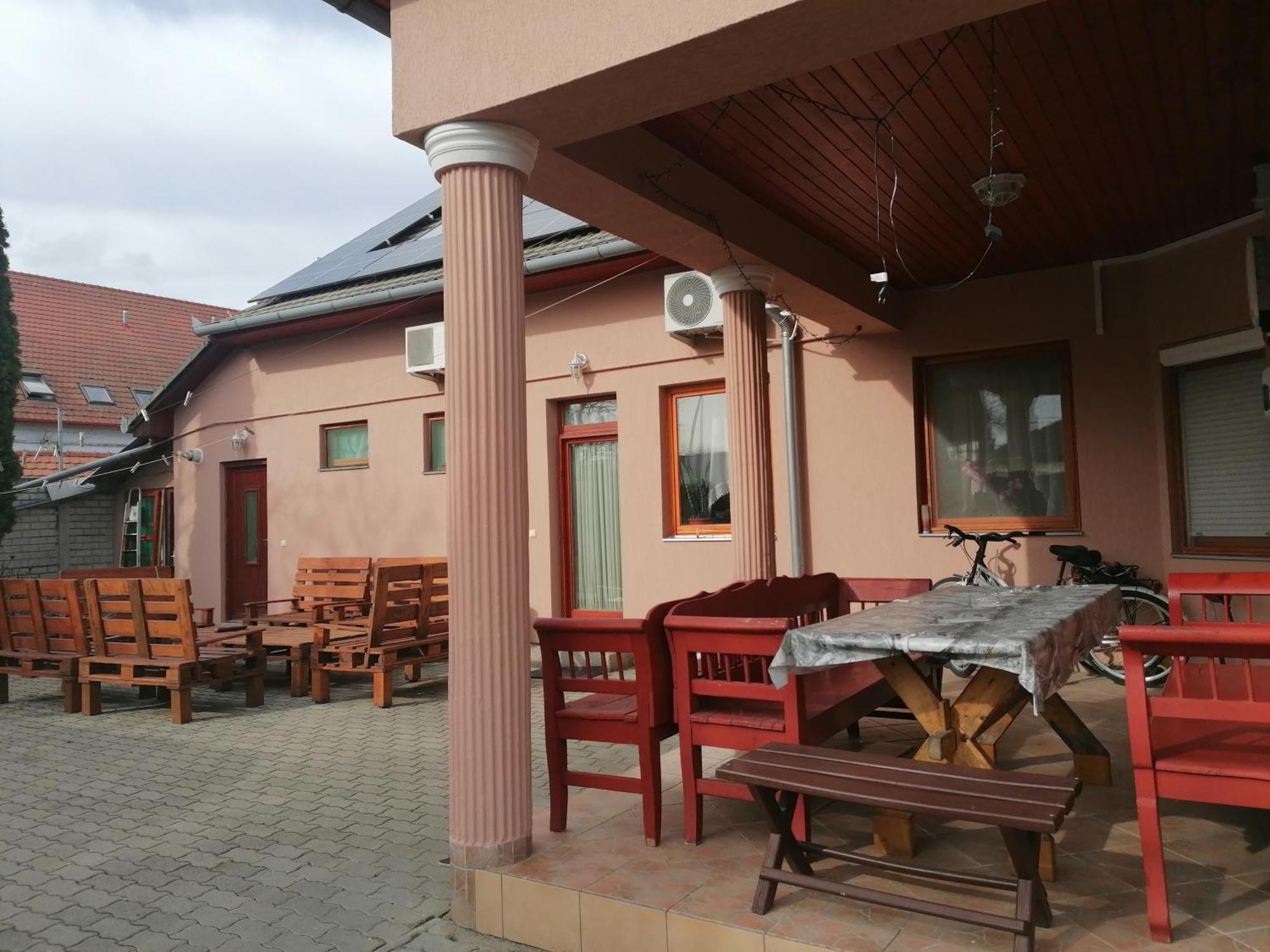 Hotel Iglodi Panzio Kunszentmárton Exteriér fotografie